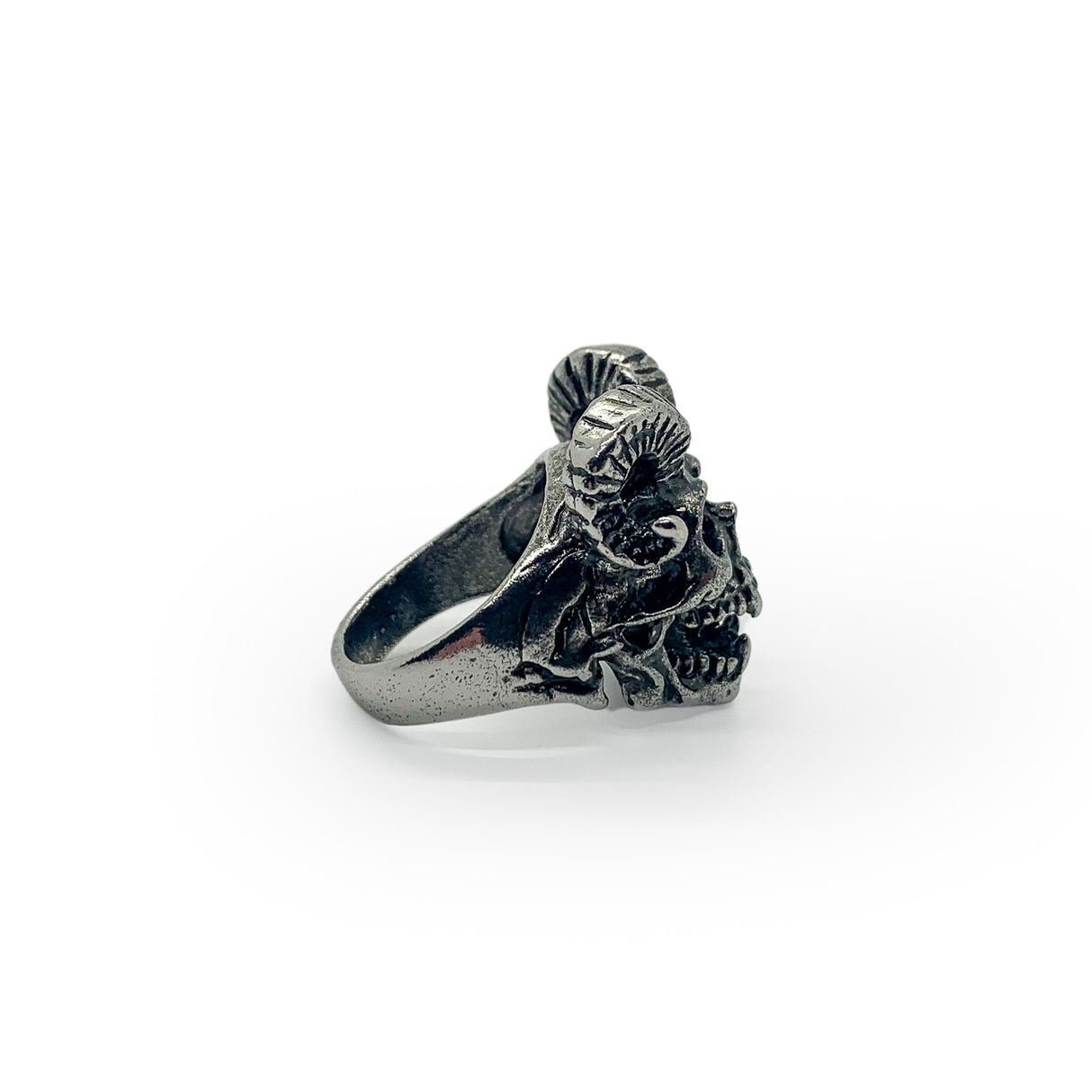 Full Ram Horns Devil Skull Ring With Sharp Teeth Stainless Steel